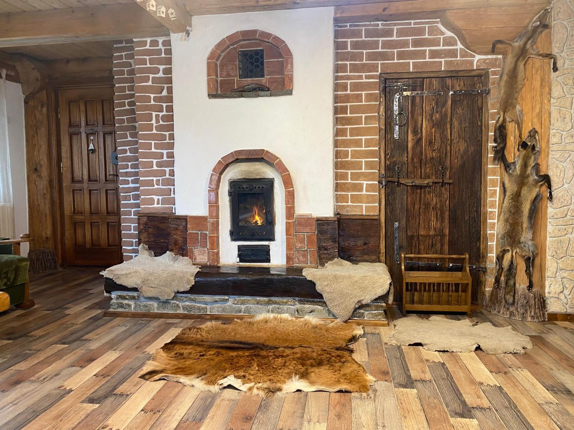 Villa Casa Cu Sindrila Vălenii de Munte Esterno foto