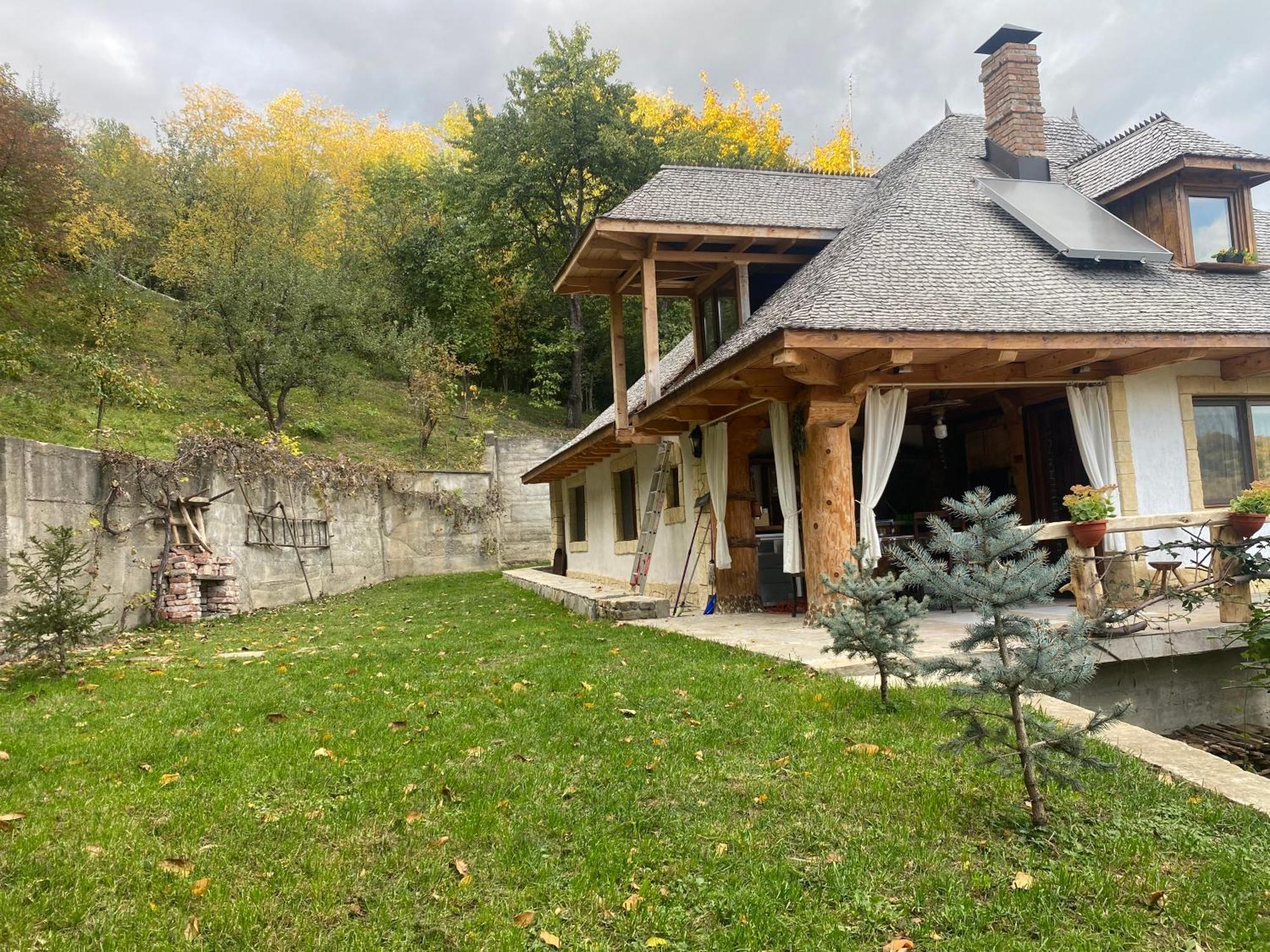 Villa Casa Cu Sindrila Vălenii de Munte Esterno foto