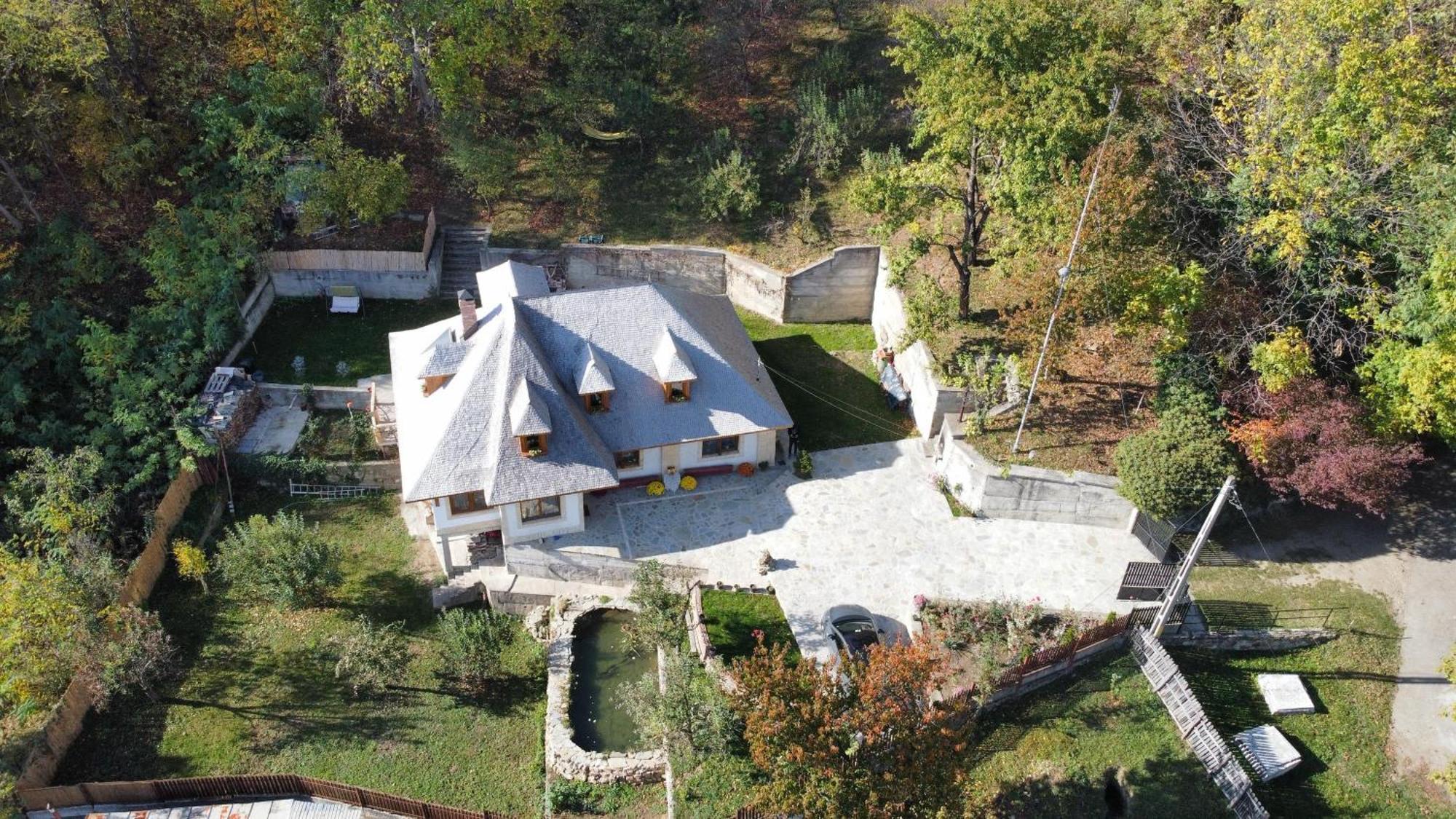 Villa Casa Cu Sindrila Vălenii de Munte Esterno foto