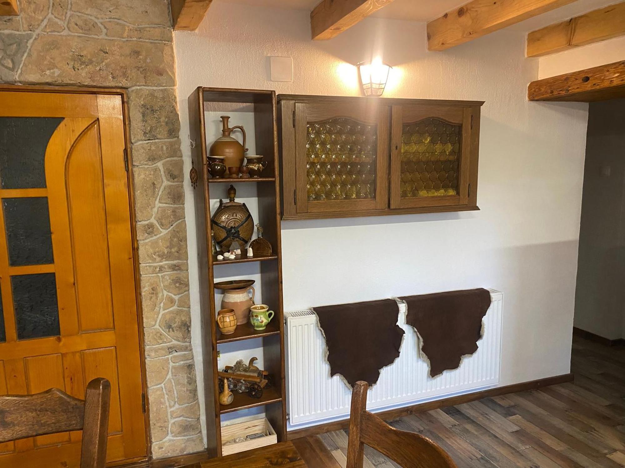 Villa Casa Cu Sindrila Vălenii de Munte Esterno foto