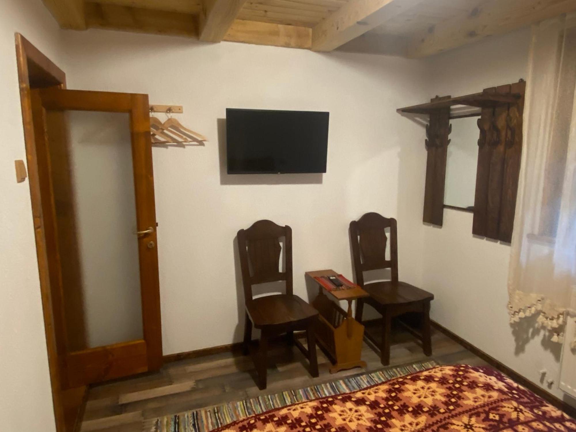 Villa Casa Cu Sindrila Vălenii de Munte Esterno foto