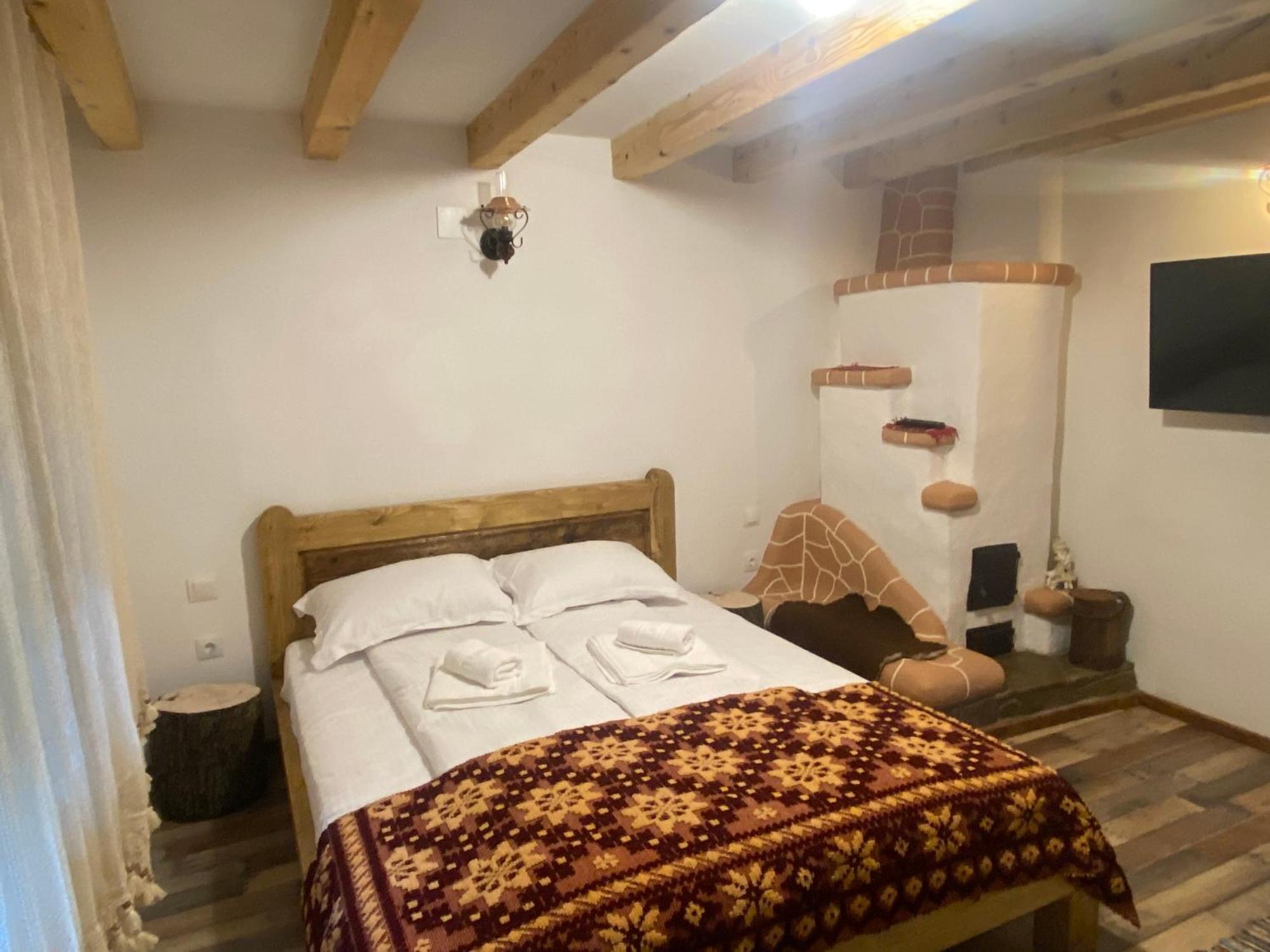 Villa Casa Cu Sindrila Vălenii de Munte Esterno foto