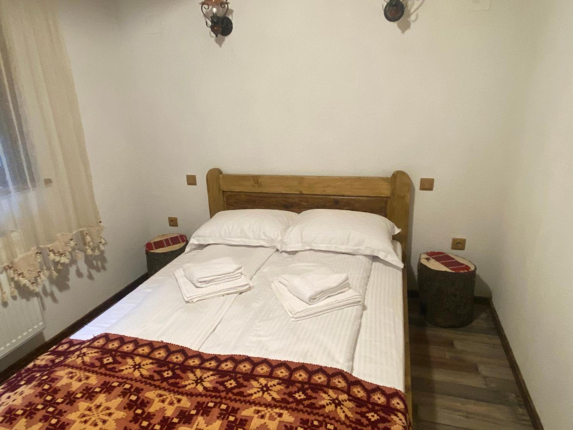 Villa Casa Cu Sindrila Vălenii de Munte Esterno foto