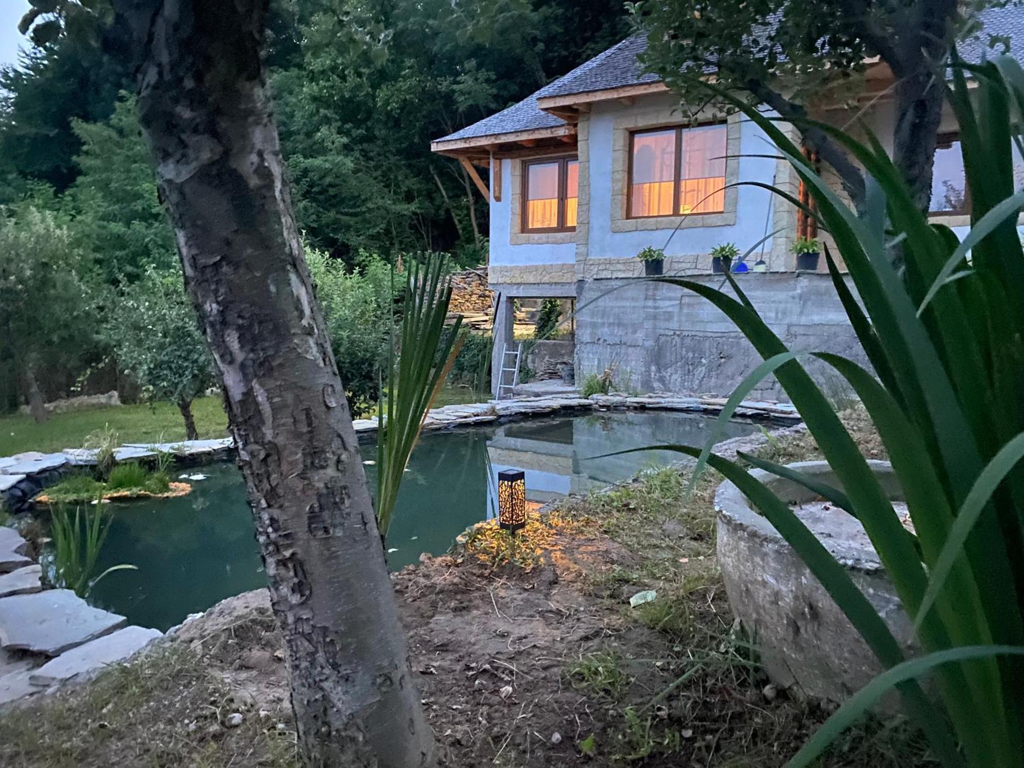 Villa Casa Cu Sindrila Vălenii de Munte Esterno foto
